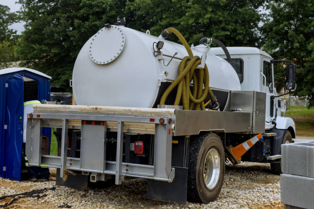 Best Portable restroom trailer rental  in Lillington, NC